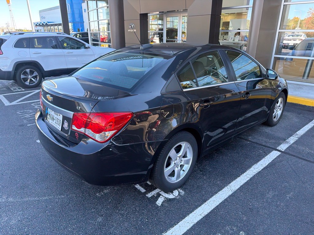 Used 2016 Chevrolet Cruze LT FWD image 4