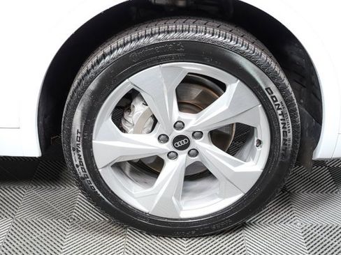 Used 2023 Audi Q5 2.0T Prestige w/ Prestige Package image 39