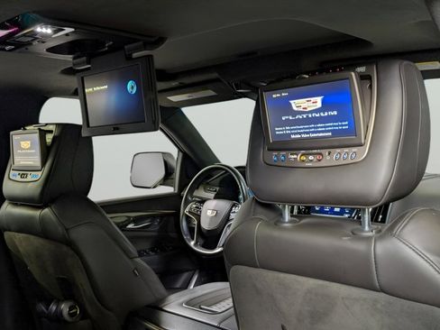 Used 2016 Cadillac Escalade Platinum image 18