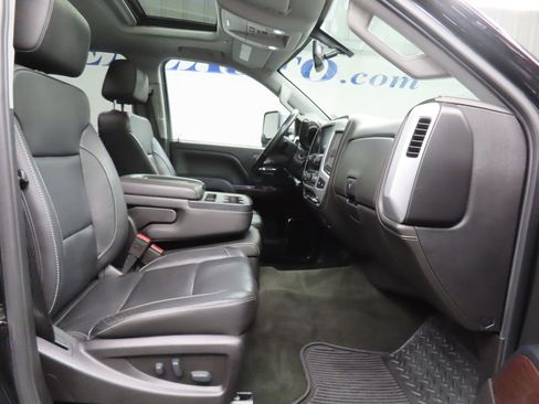 Used 2019 GMC Sierra 2500 SLT image 28