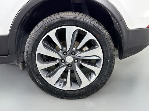 Used 2021 Buick Encore Preferred image 37