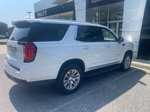 Used 2024 GMC Yukon Denali w/ Advanced Technology Package AWD/4WD image 3