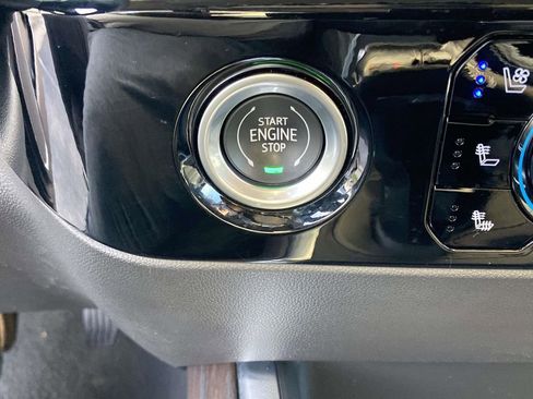 Used 2022 GMC Sierra 1500 SLT w/ SLT Convenience Package image 22