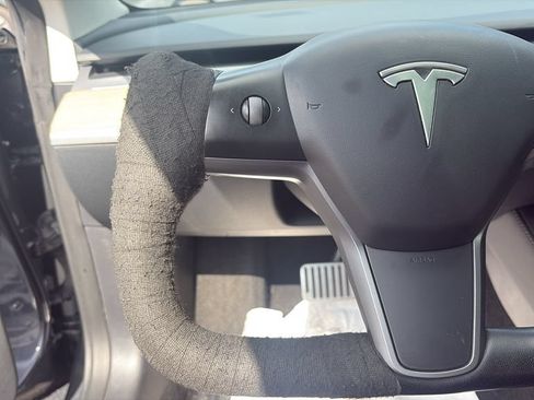 Used 2023 Tesla Model 3 Standard Range RWD image 21