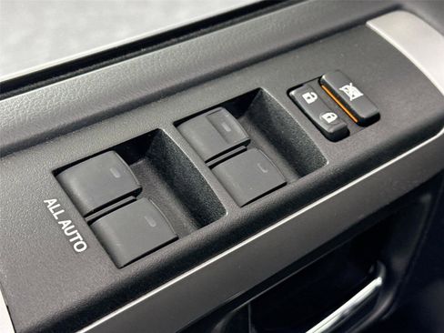 Used 2020 Toyota 4Runner SR5 image 40