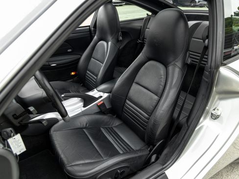 Used 2003 Porsche 911 Targa RWD image 5