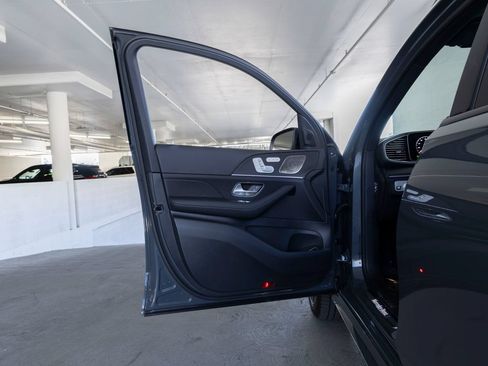 Certified 2026 Mercedes-Benz GLS 450 4MATIC image 12