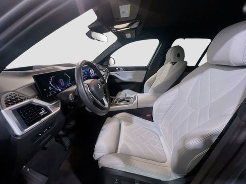 Used 2024 BMW X5 sDrive40i w/ Premium Package RWD image 16
