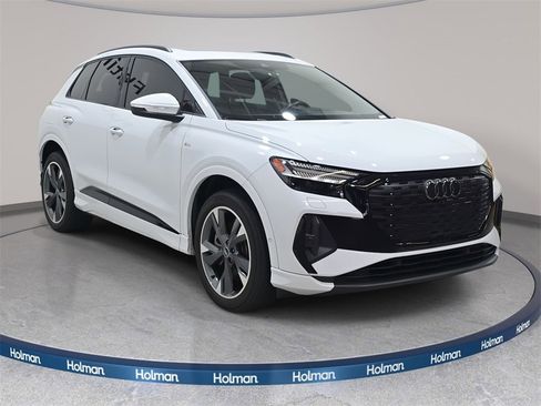 Certified 2023 Audi Q4 e-tron Prestige w/ Black Optic Package image 4