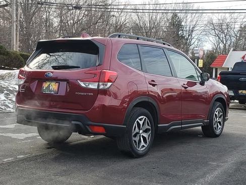 Certified 2023 Subaru Forester Premium image 3