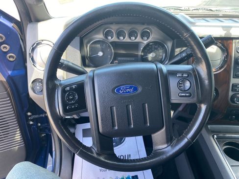 Used 2011 Ford F250 Lariat w/ Lariat Interior Pkg AWD/4WD image 5