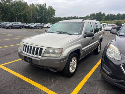 Used 2004 Jeep Grand Cherokee Laredo w/ Convenience Group AWD/4WD image 1
