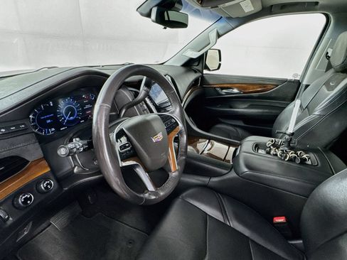 Used 2020 Cadillac Escalade Premium Luxury AWD/4WD image 8