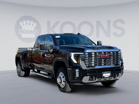 New 2026 GMC Sierra 3500 Denali w/ Denali Reserve Package image 10