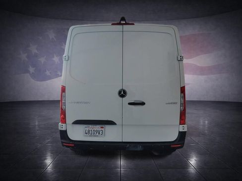 Used 2023 Mercedes-Benz Sprinter 2500 image 4