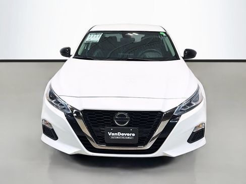 Used 2021 Nissan Altima 2.5 SR AWD/4WD image 2