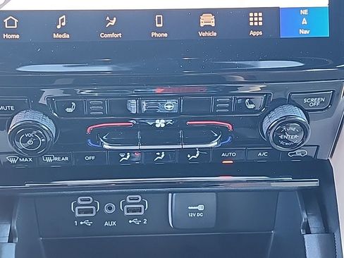 New 2025 Jeep Grand Cherokee Limited w/ Black Appearance Package image 8