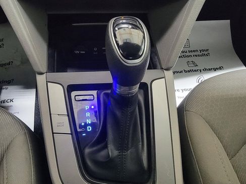 Used 2018 Hyundai Elantra SEL image 18
