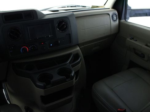 Used 2023 Ford E-450 and Econoline 450 Super Duty w/ Motorhome Prep Package RWD image 23