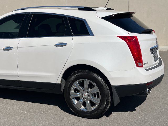 Used 2015 Cadillac SRX Luxury w/ Driver Awareness Package FWD image 7