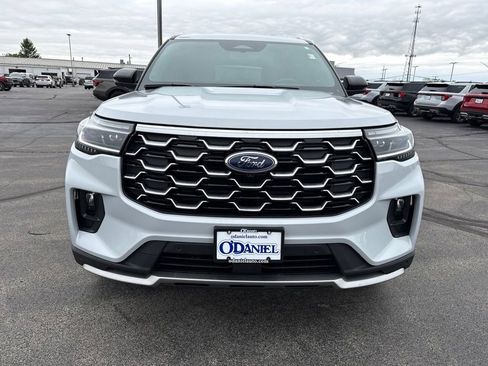 Used 2025 Ford Explorer Platinum w/ LUX Leather Package AWD/4WD image 5