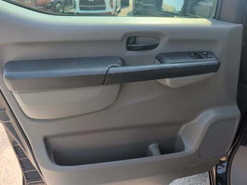 Used 2013 Nissan NV 3500 SL w/ Technology Pkg RWD image 16