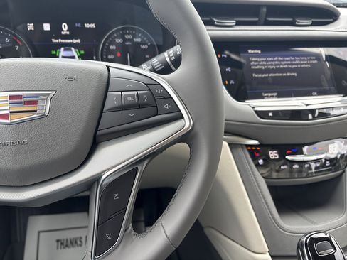 New 2026 Cadillac XT5 Premium Luxury w/ Driver Assist Package AWD/4WD image 23