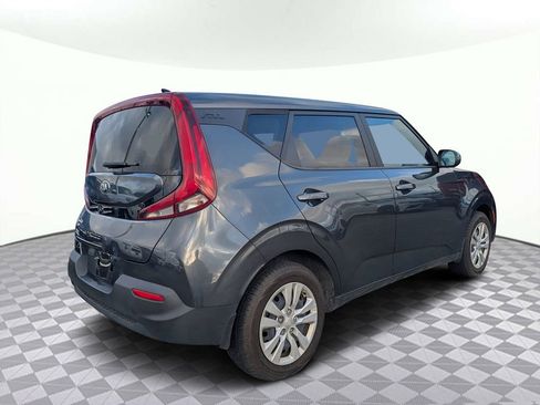 Used 2021 Kia Soul LX image 3