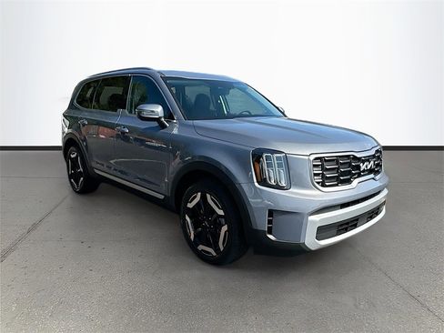New 2025 Kia Telluride S image 1
