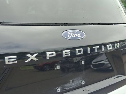 Used 2025 Ford Expedition Max Active AWD/4WD image 31