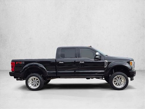 Used 2019 Ford F250 Platinum w/ Platinum Ultimate Package AWD/4WD image 4