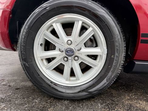 Used 2006 Ford Mustang Convertible RWD image 19