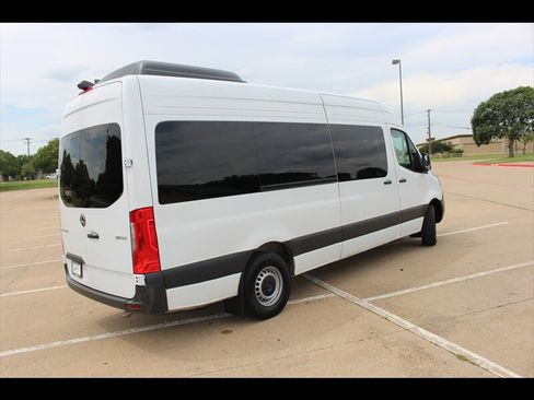 Used 2025 Mercedes-Benz Sprinter 2500 image 5