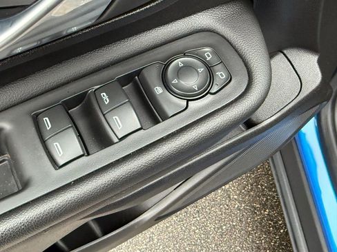 Used 2024 GMC Terrain SLE w/ Driver Convenience Package image 18