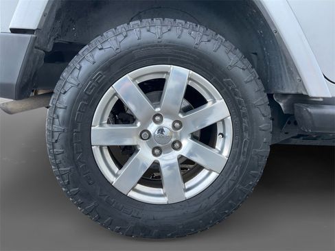 Used 2015 Jeep Wrangler Unlimited Sahara w/ Dual Top Group image 10