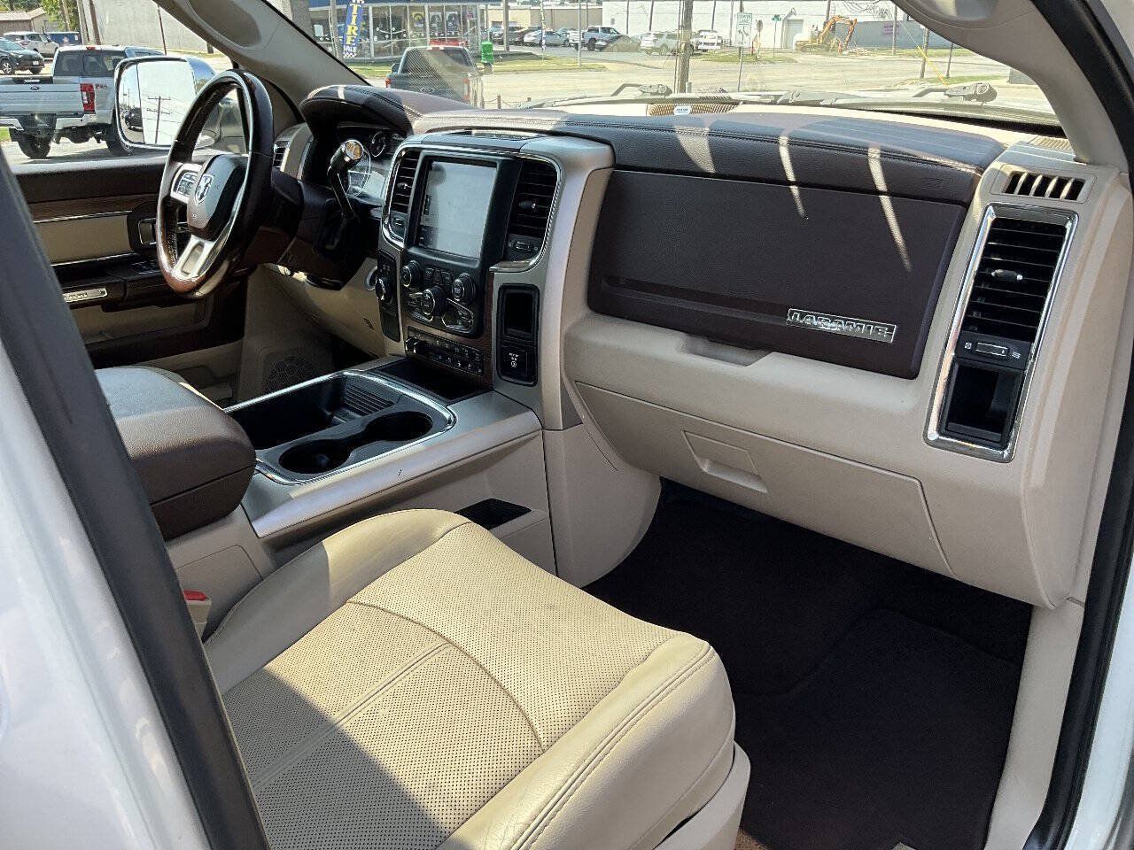 Used 2018 RAM 3500 Laramie AWD/4WD image 32