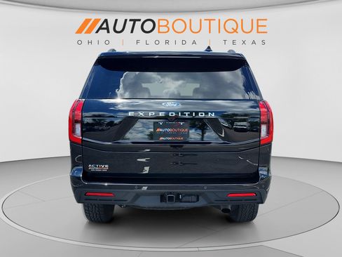 Used 2025 Ford Expedition Active RWD image 4
