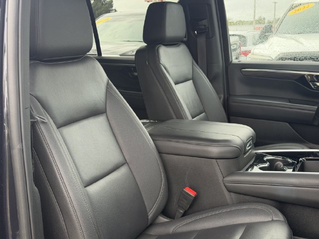 Used 2025 Chevrolet Tahoe Z71 AWD/4WD image 19