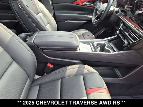 Used 2025 Chevrolet Traverse RS w/ LPO, Floor Liner Package AWD/4WD image 27