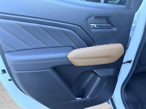 Used 2023 GMC Canyon AT4 w/ Technology Package image 35