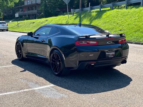 Used 2018 Chevrolet Camaro SS RWD image 21