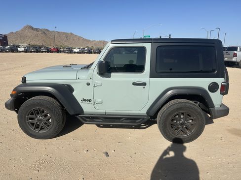 Used 2024 Jeep Wrangler Sport AWD/4WD image 2