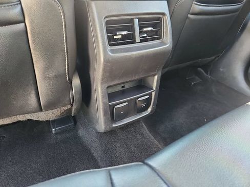 Used 2018 Ford Edge SEL w/ Equipment Group 201A AWD/4WD image 11