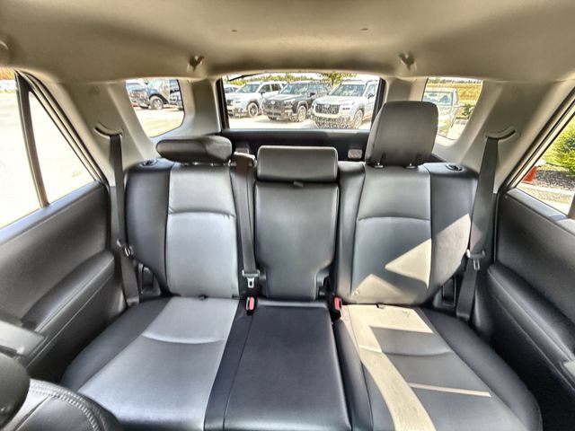Used 2022 Toyota 4Runner SR5 Premium AWD/4WD image 22