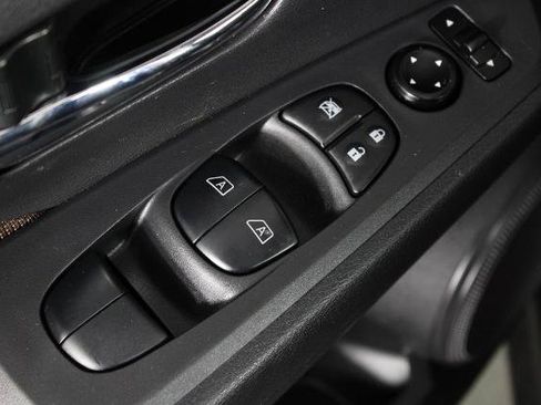 Certified 2024 Nissan Kicks SR FWD image 22