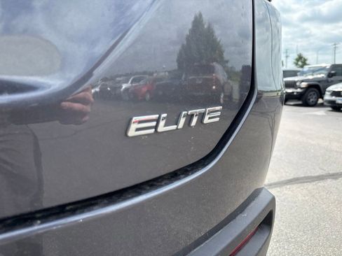 Used 2025 Honda Pilot Elite image 7