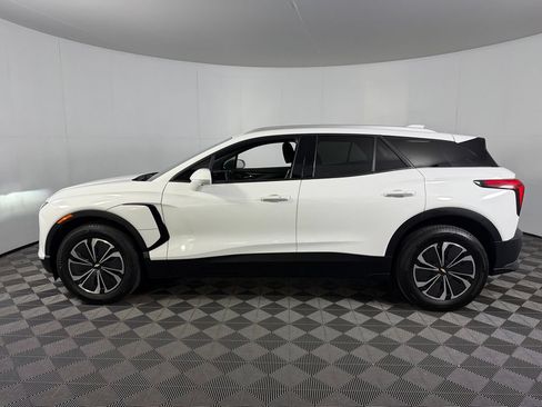 Used 2024 Chevrolet Blazer EV LT AWD/4WD image 11
