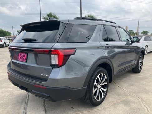 Used 2025 Ford Explorer ST-Line AWD/4WD image 7