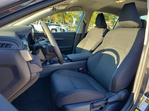 Used 2025 Toyota Camry LE image 17