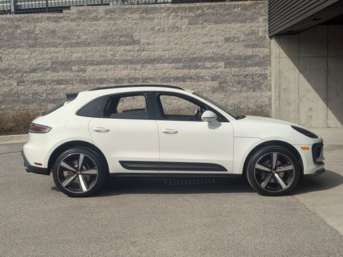 New 2026 Porsche Macan AWD/4WD image 8